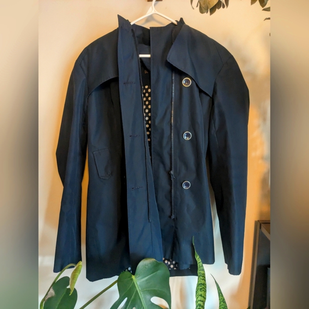 Suzy Shier raincoat - water and wind proof